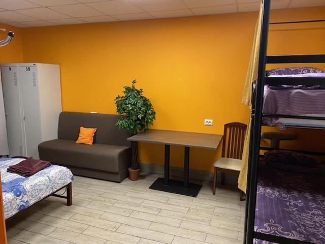 Hostel Meridian Kiev Bagian luar foto